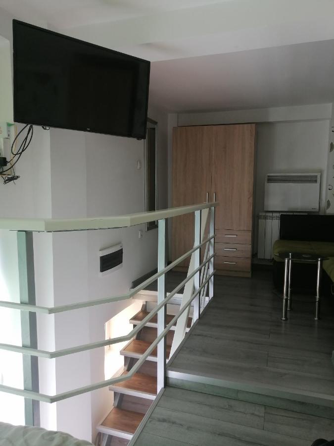 Classy And Cozy - Parking - 3 Beds - Near Center Novi Sad Exterior photo