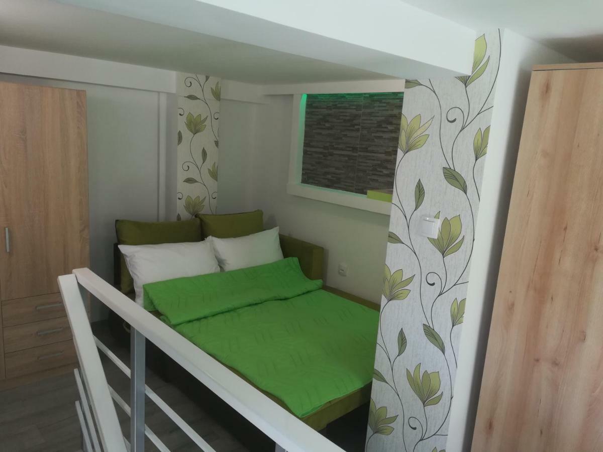 Classy And Cozy - Parking - 3 Beds - Near Center Novi Sad Exterior photo