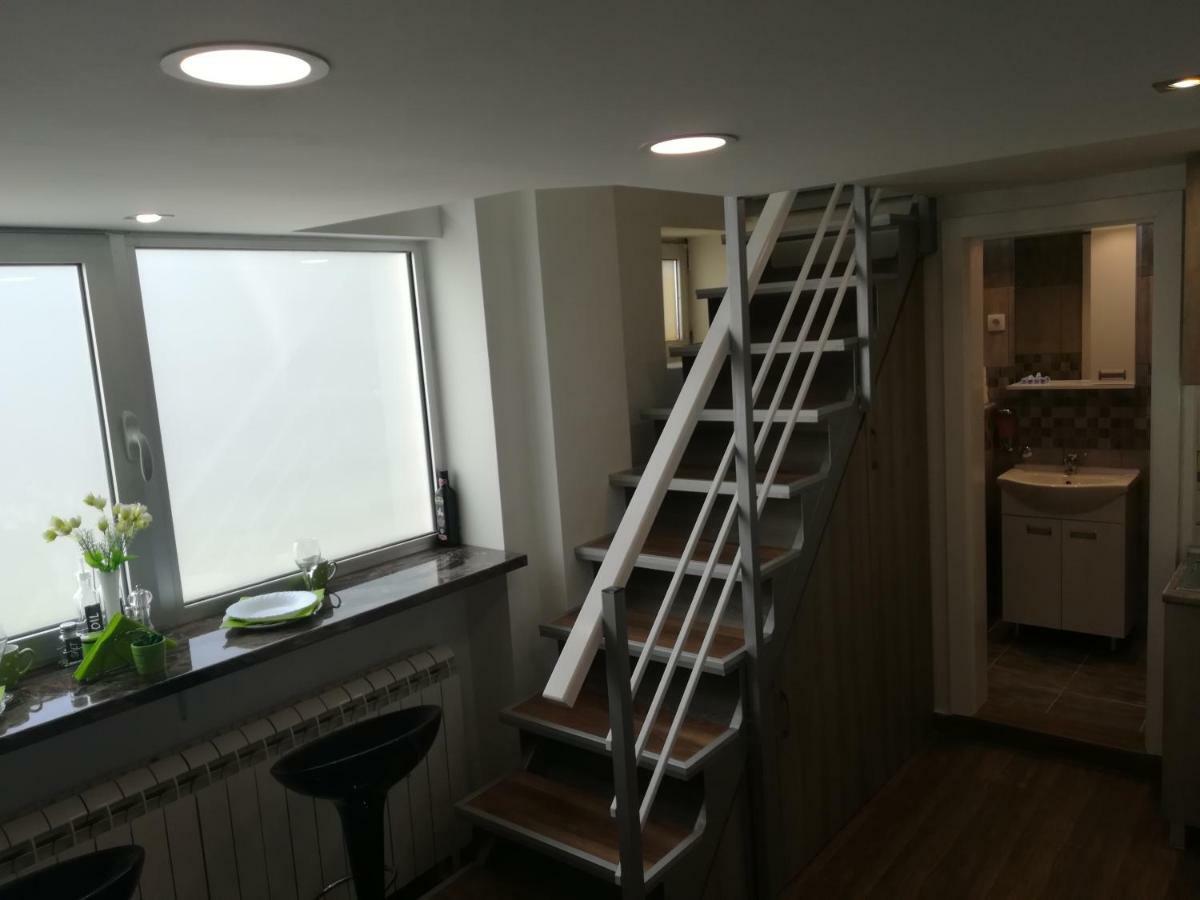 Classy And Cozy - Parking - 3 Beds - Near Center Novi Sad Exterior photo